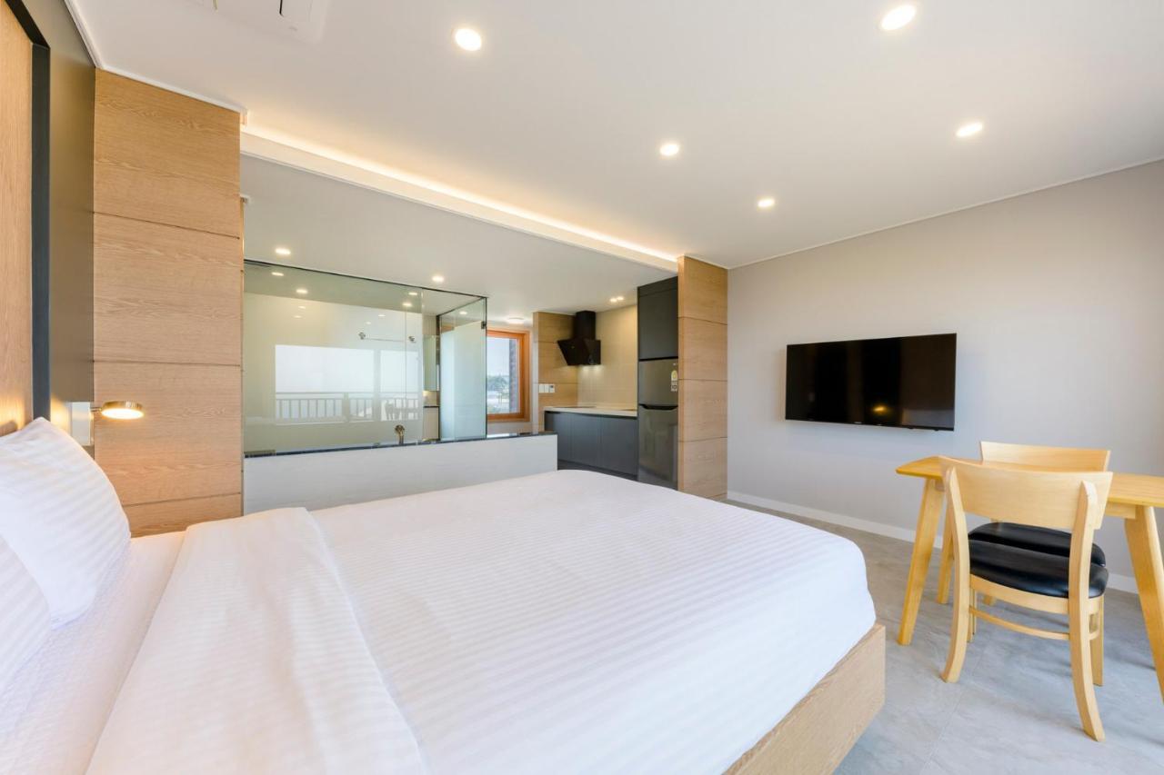Hotel Cadelhas Jeju Esterno foto